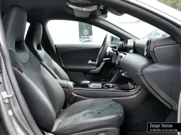 CLA 200 AMG SPUR+AMBIENTE+LED+SPIEGEL+PDC+TEMPOM