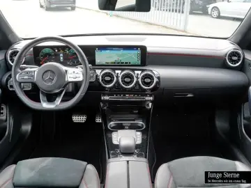 CLA 200 AMG SPUR+AMBIENTE+LED+SPIEGEL+PDC+TEMPOM
