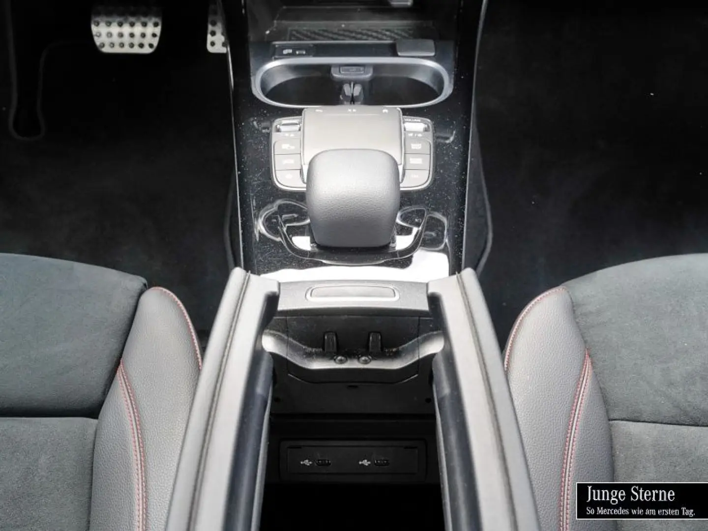 CLA 200 AMG SPUR+AMBIENTE+LED+SPIEGEL+PDC+TEMPOM