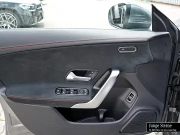 CLA 200 AMG SPUR+AMBIENTE+LED+SPIEGEL+PDC+TEMPOM