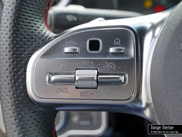 CLA 200 AMG SPUR+AMBIENTE+LED+SPIEGEL+PDC+TEMPOM