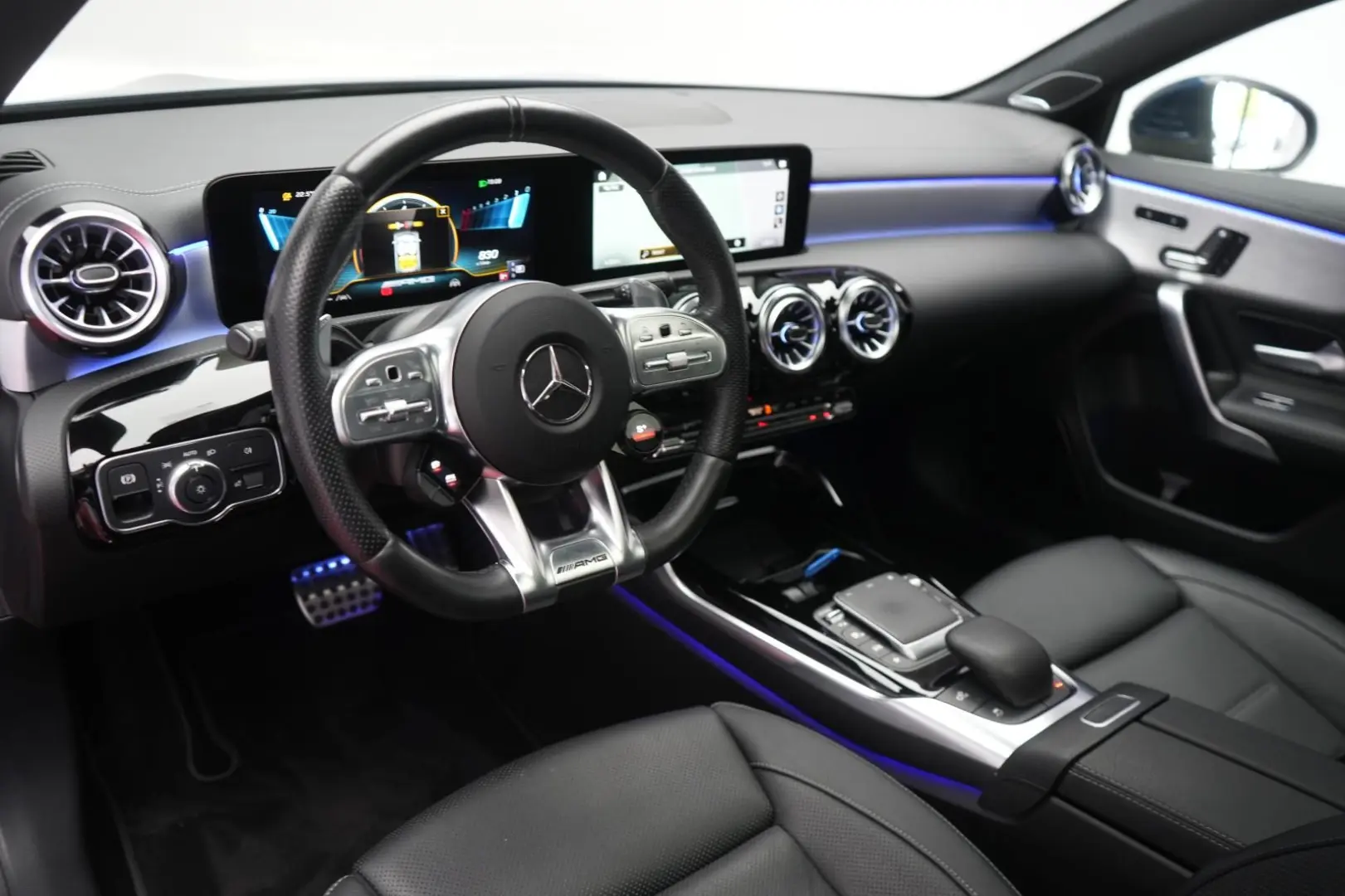 A 45 AMG S 4Matic+ Speedshift DCT 8G Navi/Leder/