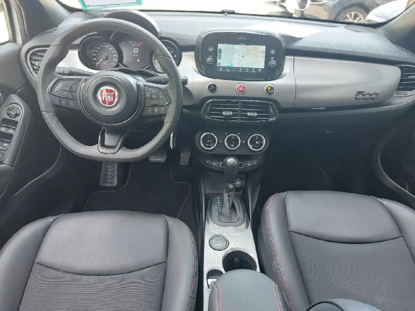 500X Sport Autom. LED Navi SHZ RFK PDC Car Play