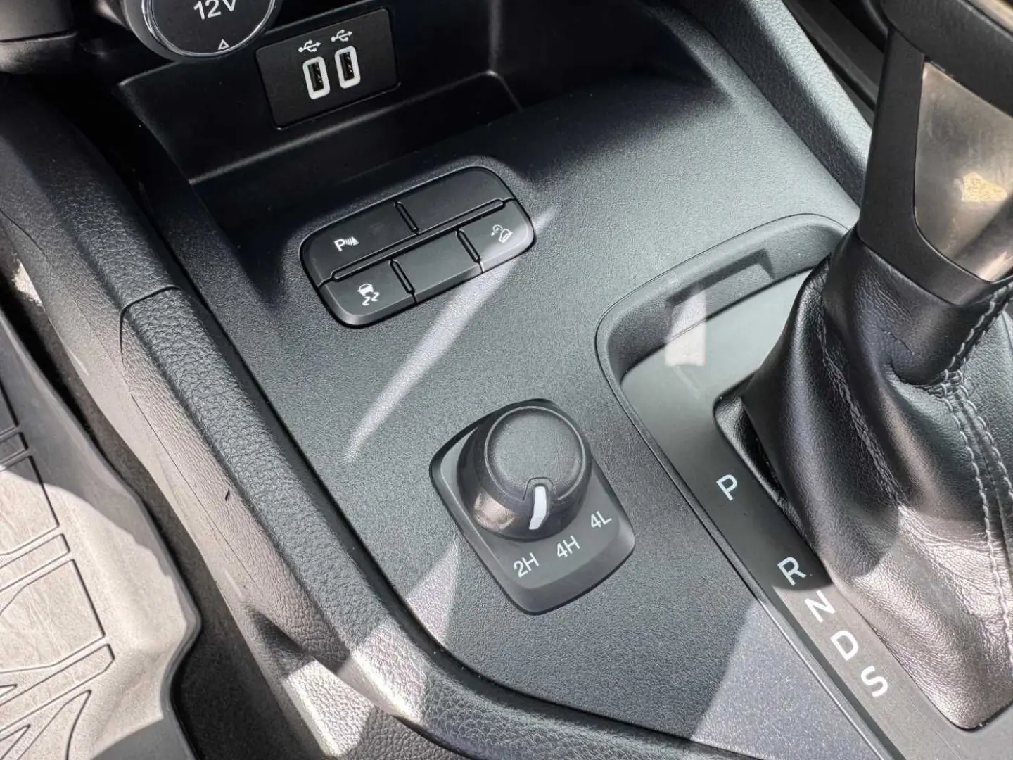 Ranger 2.0 TDCi Limited Extrakabine *AHK, LED, L