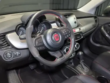 500X 1.5 GSE Mild-Hybrid Basis 4x2 NAVI/KAMERA