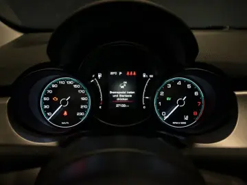 500X 1.5 GSE Mild-Hybrid Basis 4x2 NAVI/KAMERA