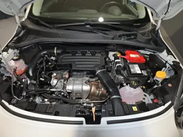 500X 1.5 GSE Mild-Hybrid Basis 4x2 NAVI/KAMERA