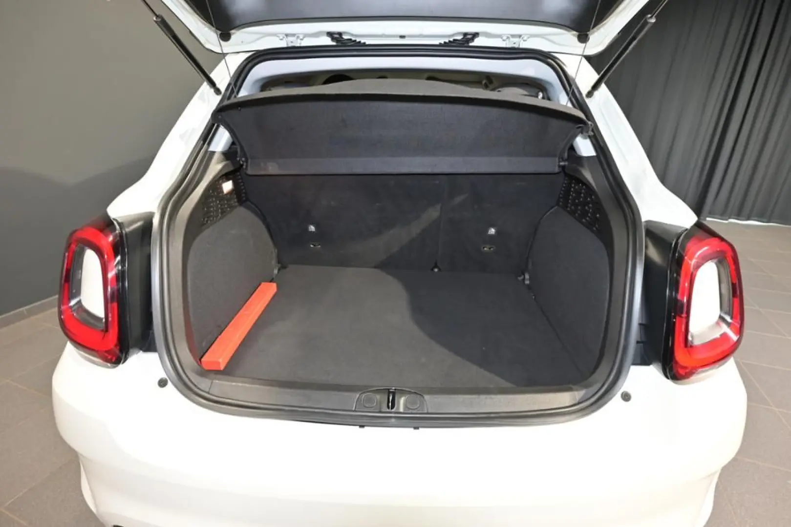 500X 1.5 GSE Mild-Hybrid Basis 4x2 NAVI/KAMERA