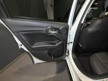 500X 1.5 GSE Mild-Hybrid Basis 4x2 NAVI/KAMERA