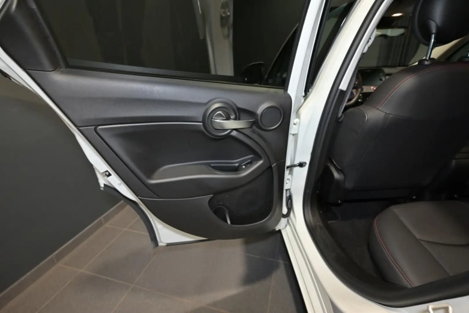 500X 1.5 GSE Mild-Hybrid Basis 4x2 NAVI/KAMERA