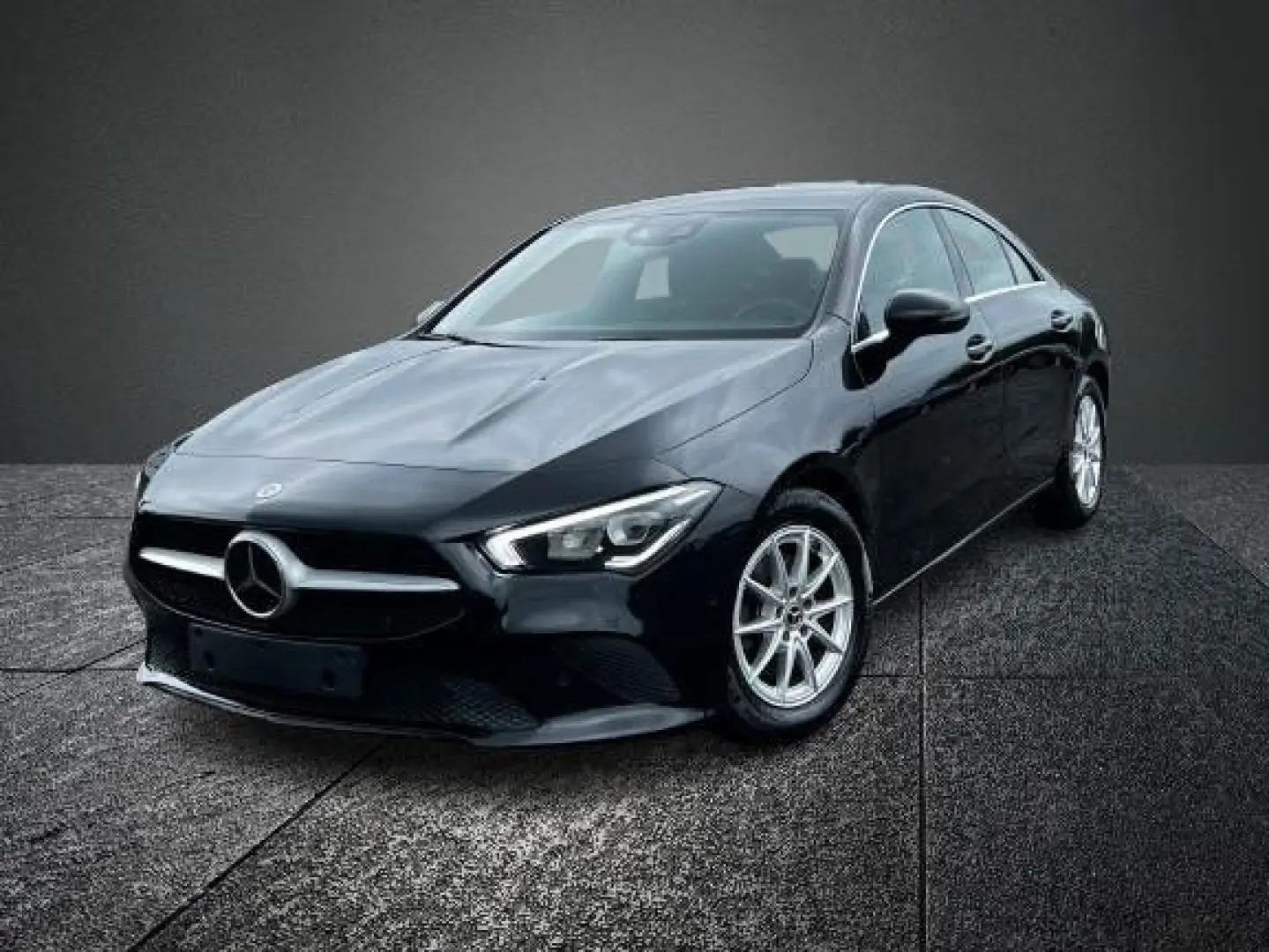 Mercedes-Benz CLA 200 Automat / Cameră / Virtual Cockpit