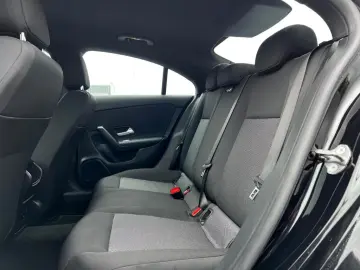Mercedes-Benz CLA 200 Automat / Cameră / Virtual Cockpit