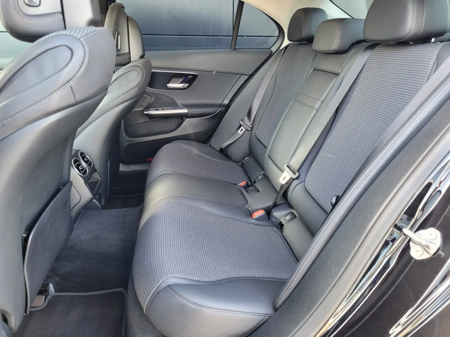 C 300 e Avantgarde 4M Fahrass.Pkt+Night+Business