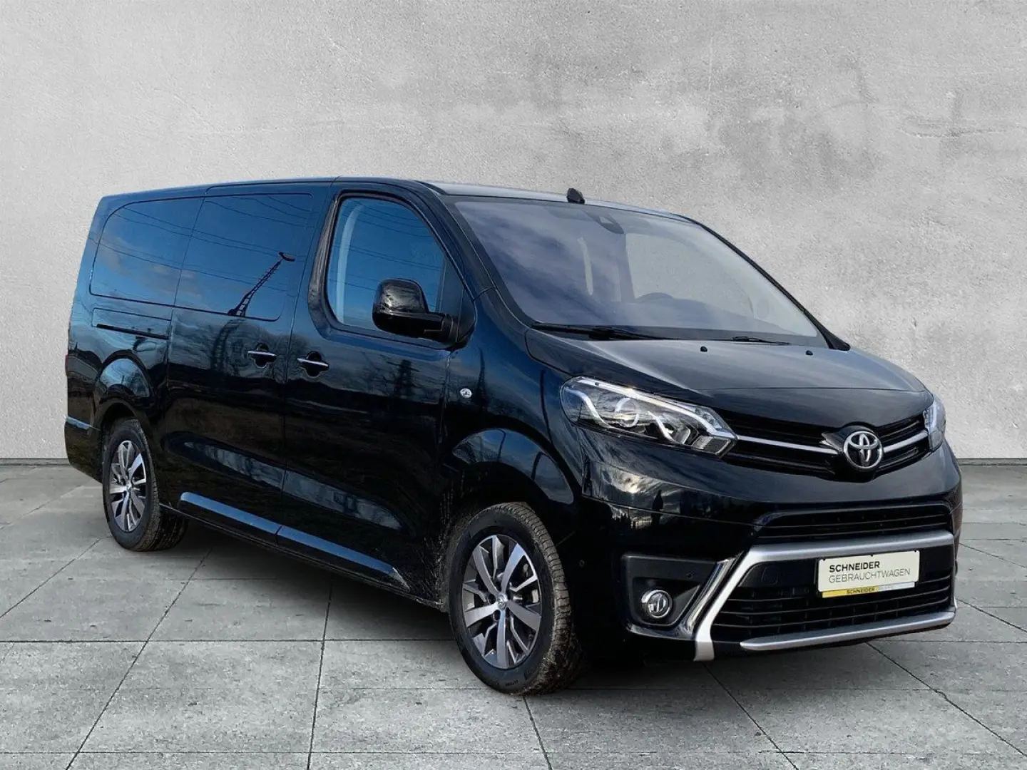 Proace Verso 2.0 D-4D L2 Executive NAVI+SHZ+APP