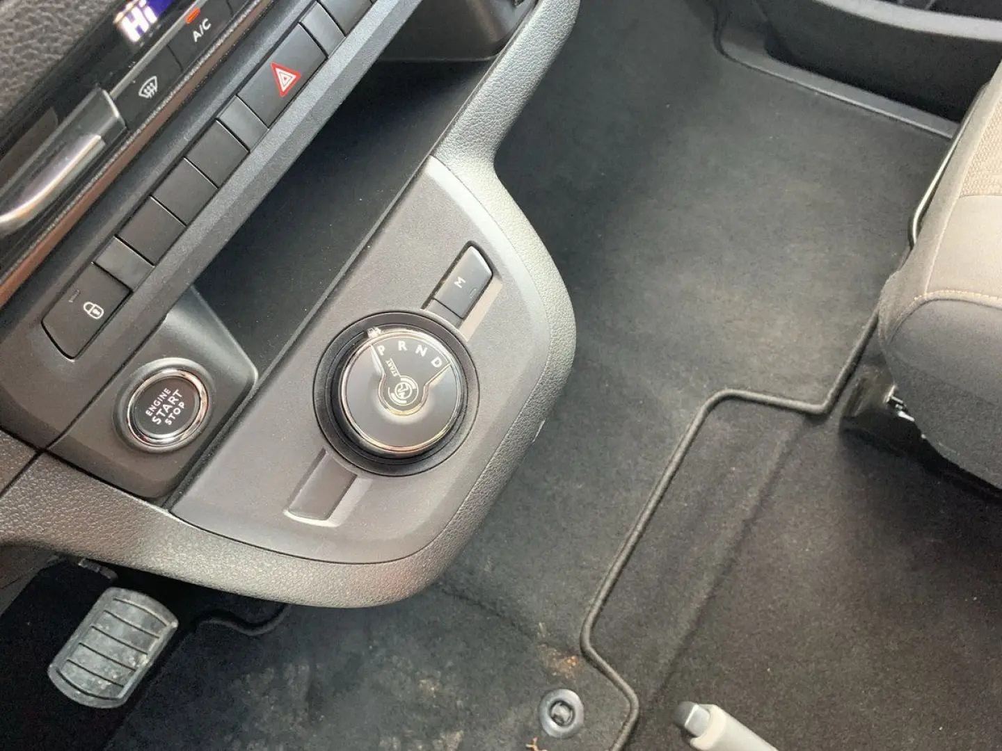 Proace Verso 2.0 D-4D L2 Executive NAVI+SHZ+APP