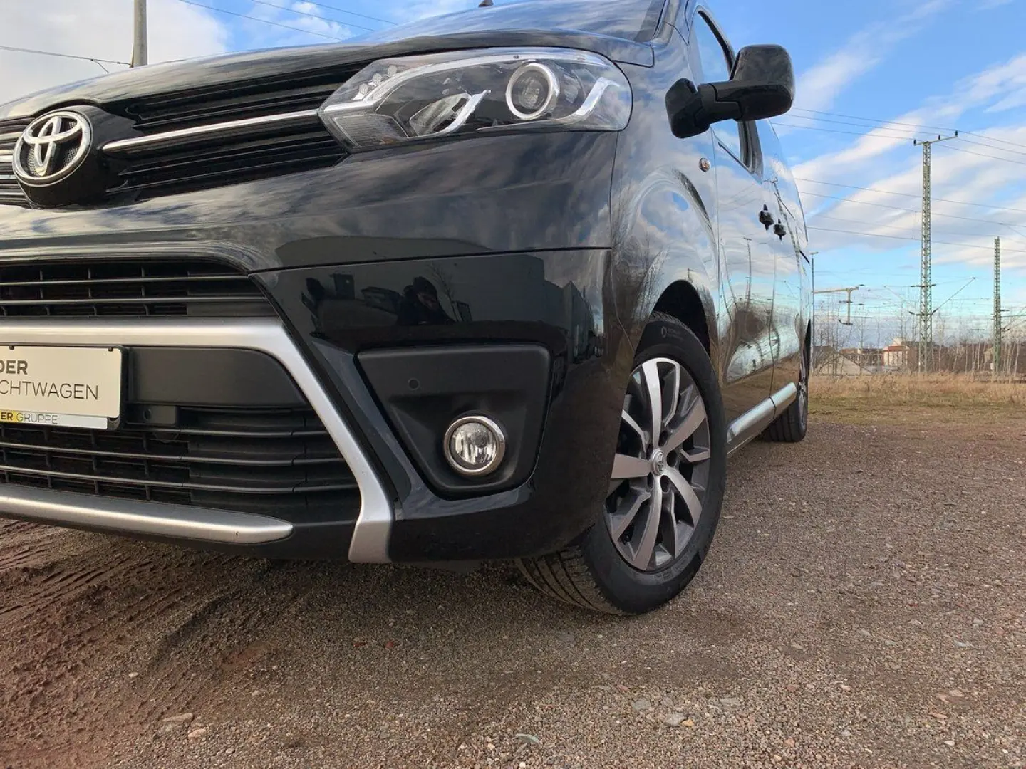 Proace Verso 2.0 D-4D L2 Executive NAVI+SHZ+APP