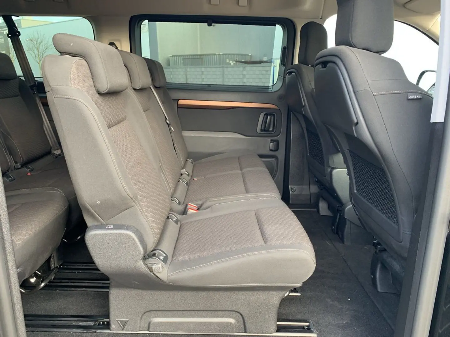 Proace Verso 2.0 D-4D L2 Executive NAVI+SHZ+APP