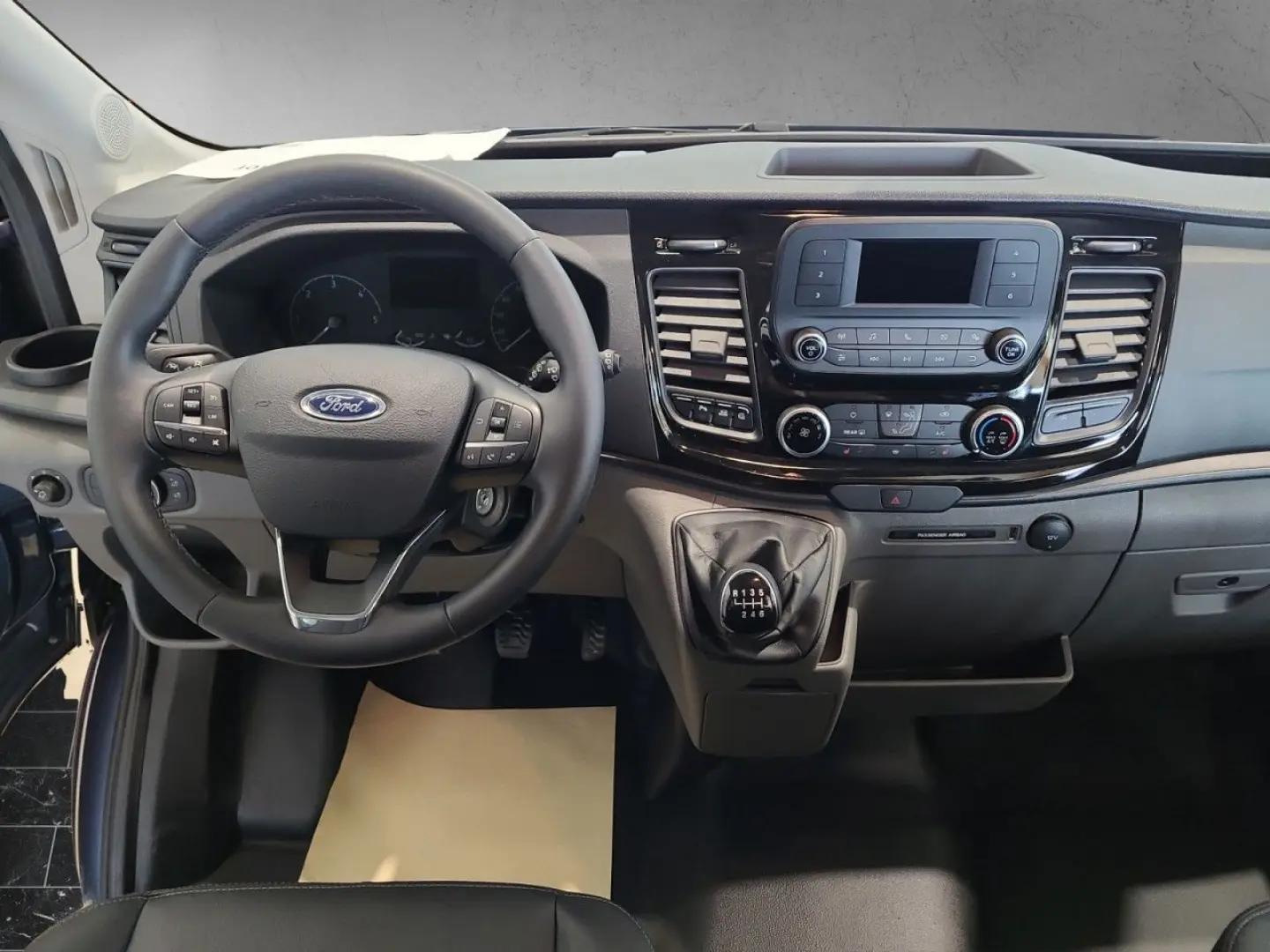 Transit Trail Kombi 350 L3 8-Sitzer Bluetooth