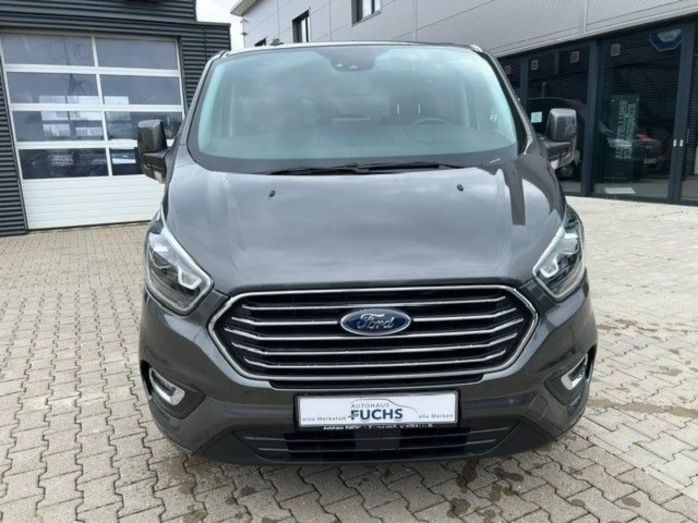 Tourneo Custom 320 L2 Titanium FGS 8-Fach
