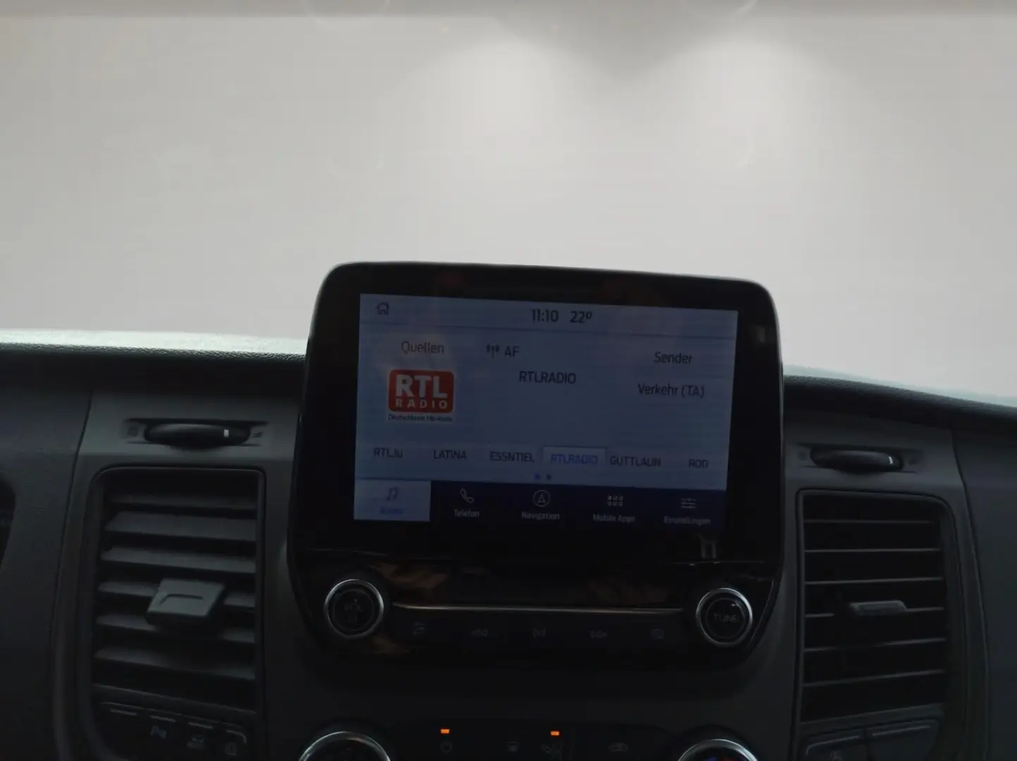 Custom L2 Trend 2.0L / 9-Sitzer / Apple-Car-Play