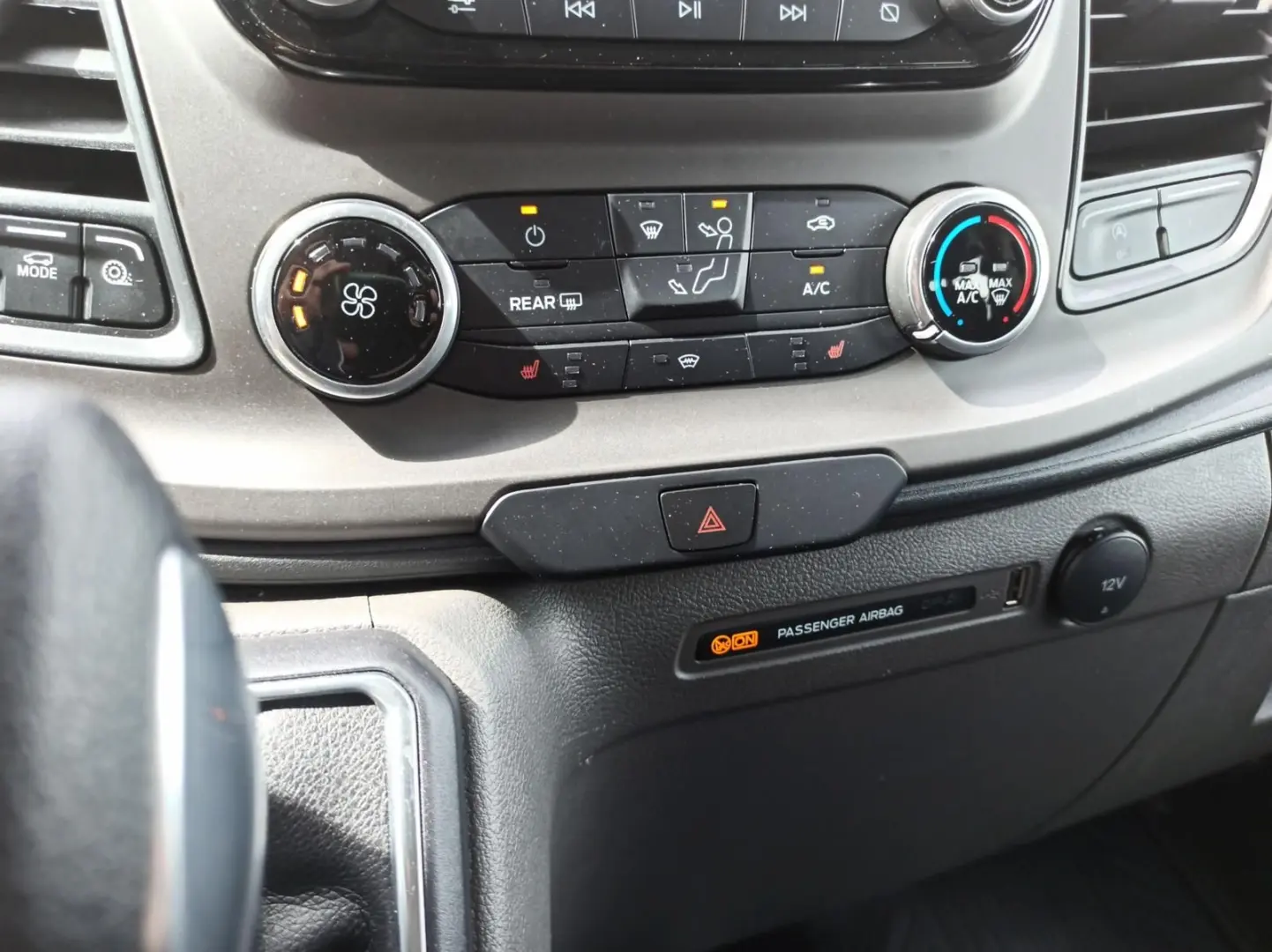 Custom L2 Trend 2.0L / 9-Sitzer / Apple-Car-Play