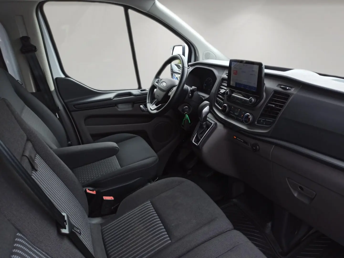Custom L2 Trend 2.0L / 9-Sitzer / Apple-Car-Play
