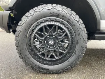 Bronco 2.7 EcoBoost V6 Badlands Aut. e-4WD