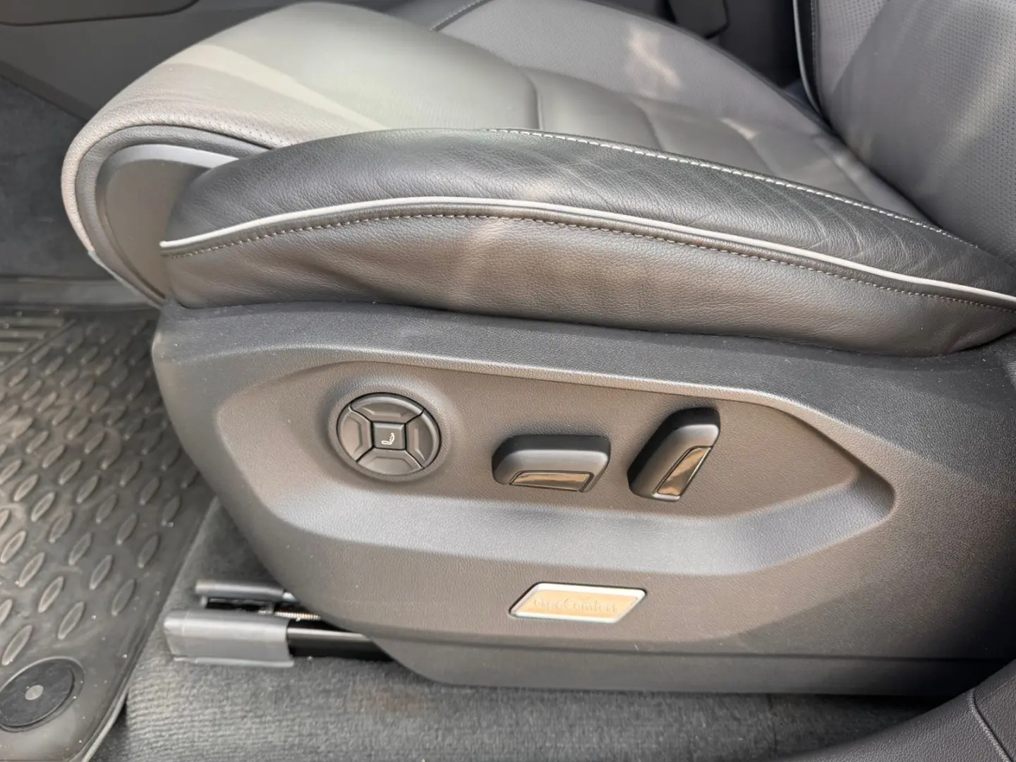 Touareg 3.0 TSI R-Line 4M Leder|NAV|AHK|HUD