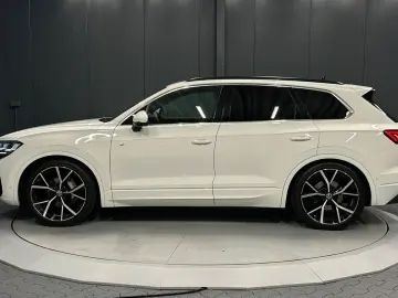 Touareg R-Line 4Motion*22Zoll*NP:110.930 EUR !!!