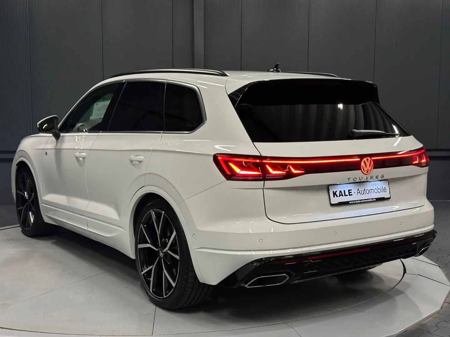Touareg R-Line 4Motion*22Zoll*NP:110.930 EUR !!!