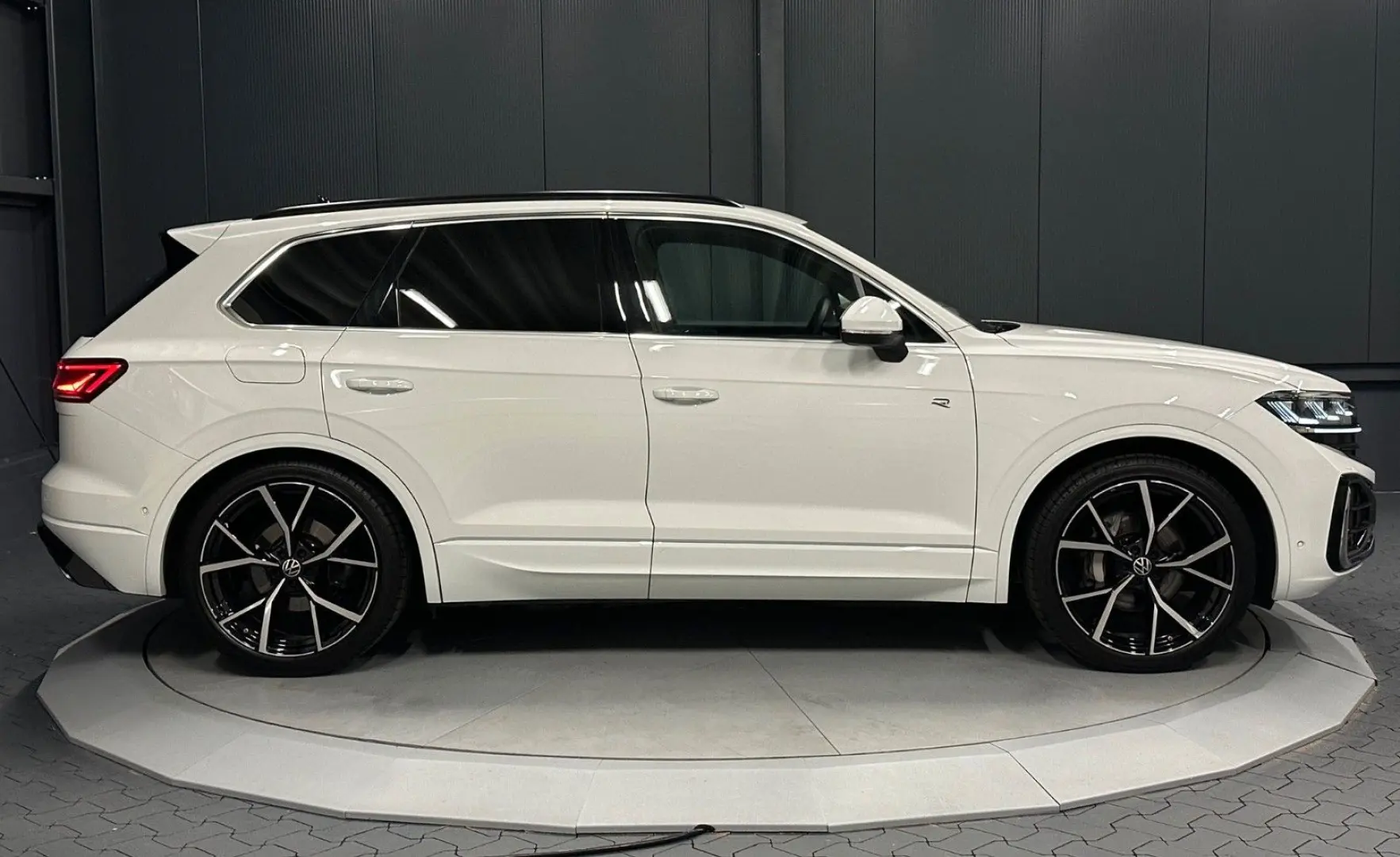 Touareg R-Line 4Motion*22Zoll*NP:110.930 EUR !!!