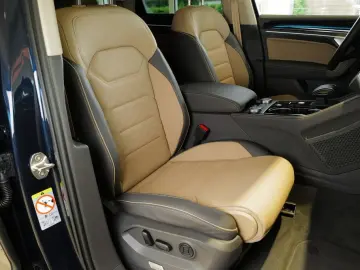 Touareg 3.0TDI Elegance AHK Allradlenkung Matrix