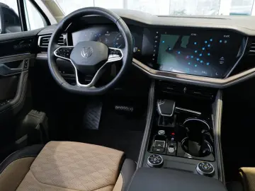 Touareg 3.0TDI Elegance AHK Allradlenkung Matrix