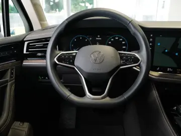 Touareg 3.0TDI Elegance AHK Allradlenkung Matrix