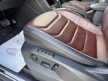 VOLKSWAGEN Tiguan 2.0 TDI SCR 4MOTION DSG Elegance
