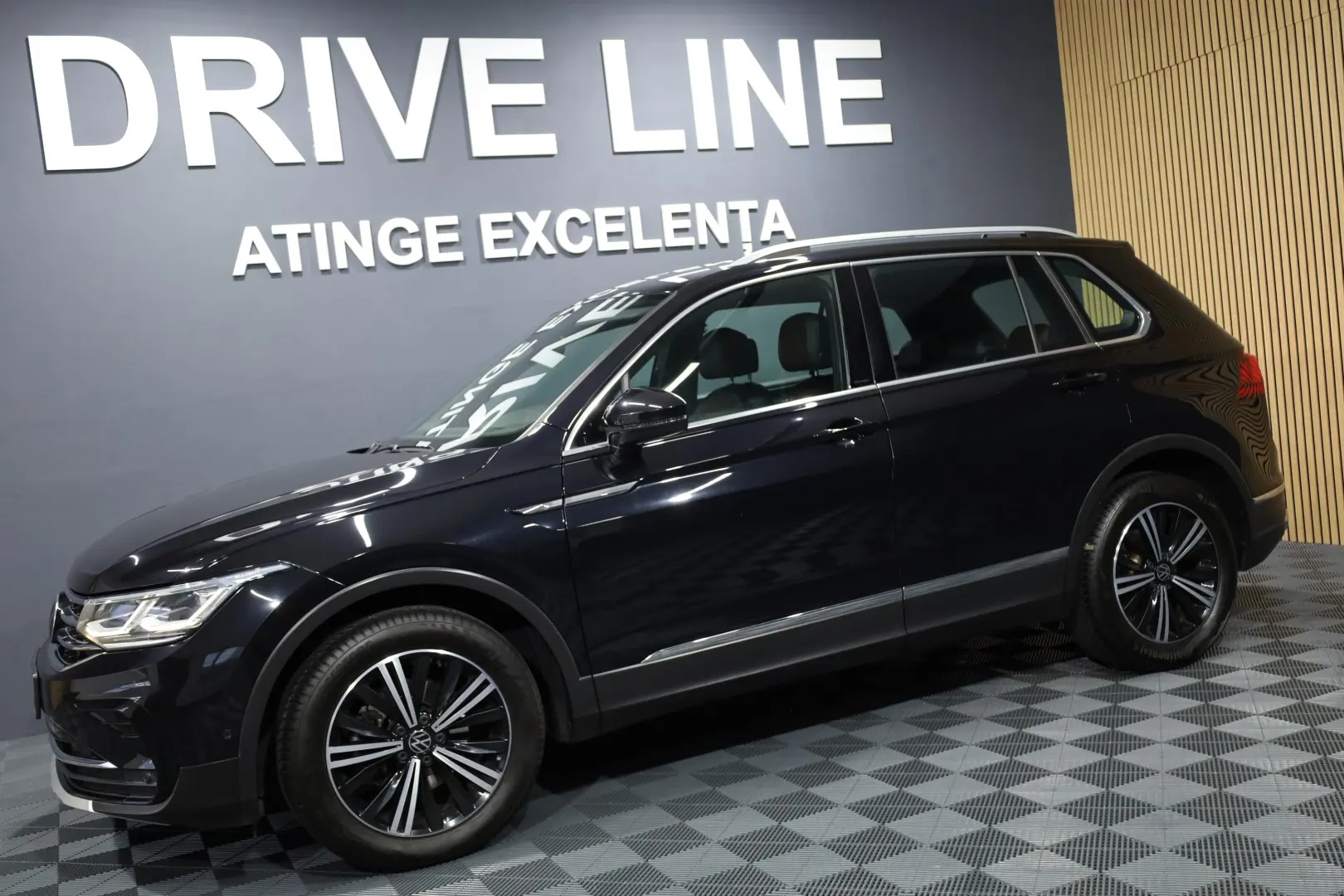 VOLKSWAGEN Tiguan 2.0 TDI SCR 4MOTION DSG Elegance