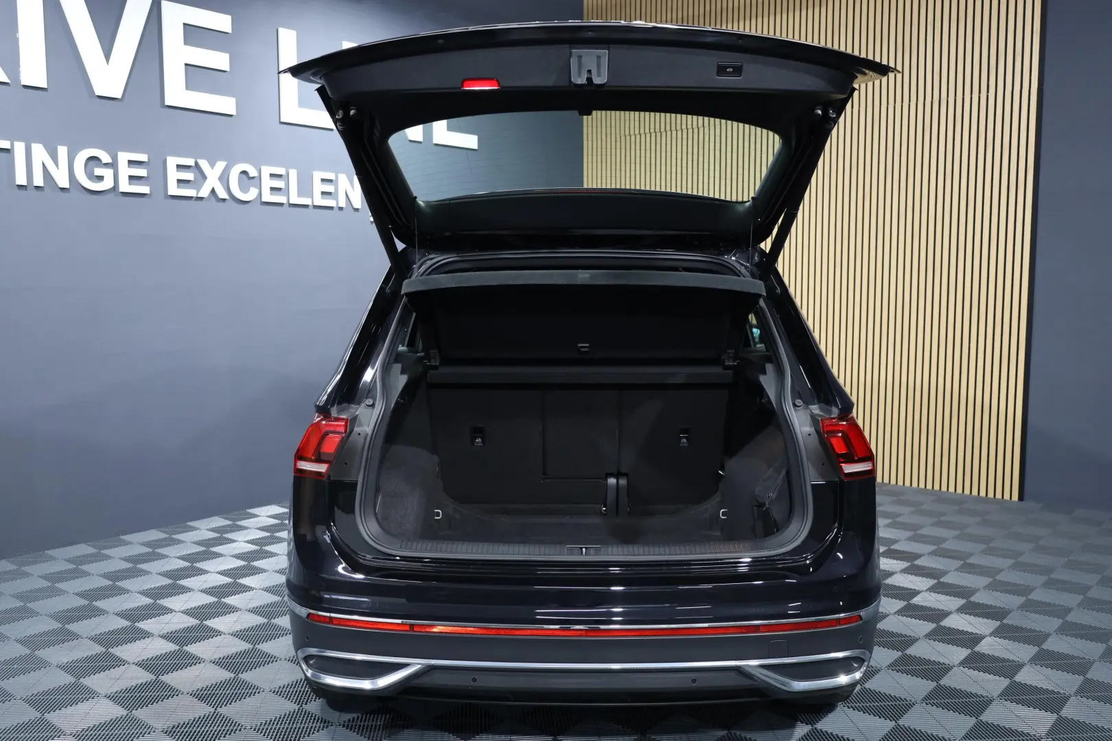 VOLKSWAGEN Tiguan 2.0 TDI SCR 4MOTION DSG Elegance
