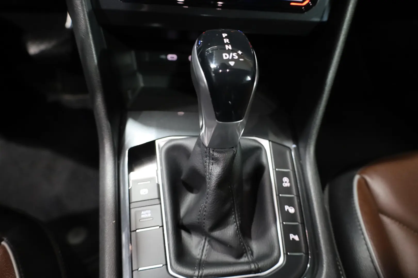 VOLKSWAGEN Tiguan 2.0 TDI SCR 4MOTION DSG Elegance