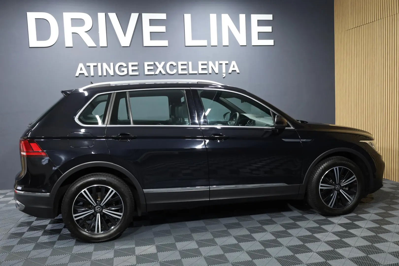 VOLKSWAGEN Tiguan 2.0 TDI SCR 4MOTION DSG Elegance
