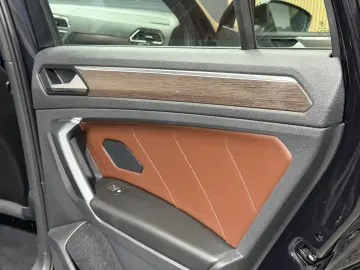 VOLKSWAGEN Tiguan 2.0 TDI SCR 4MOTION DSG Elegance