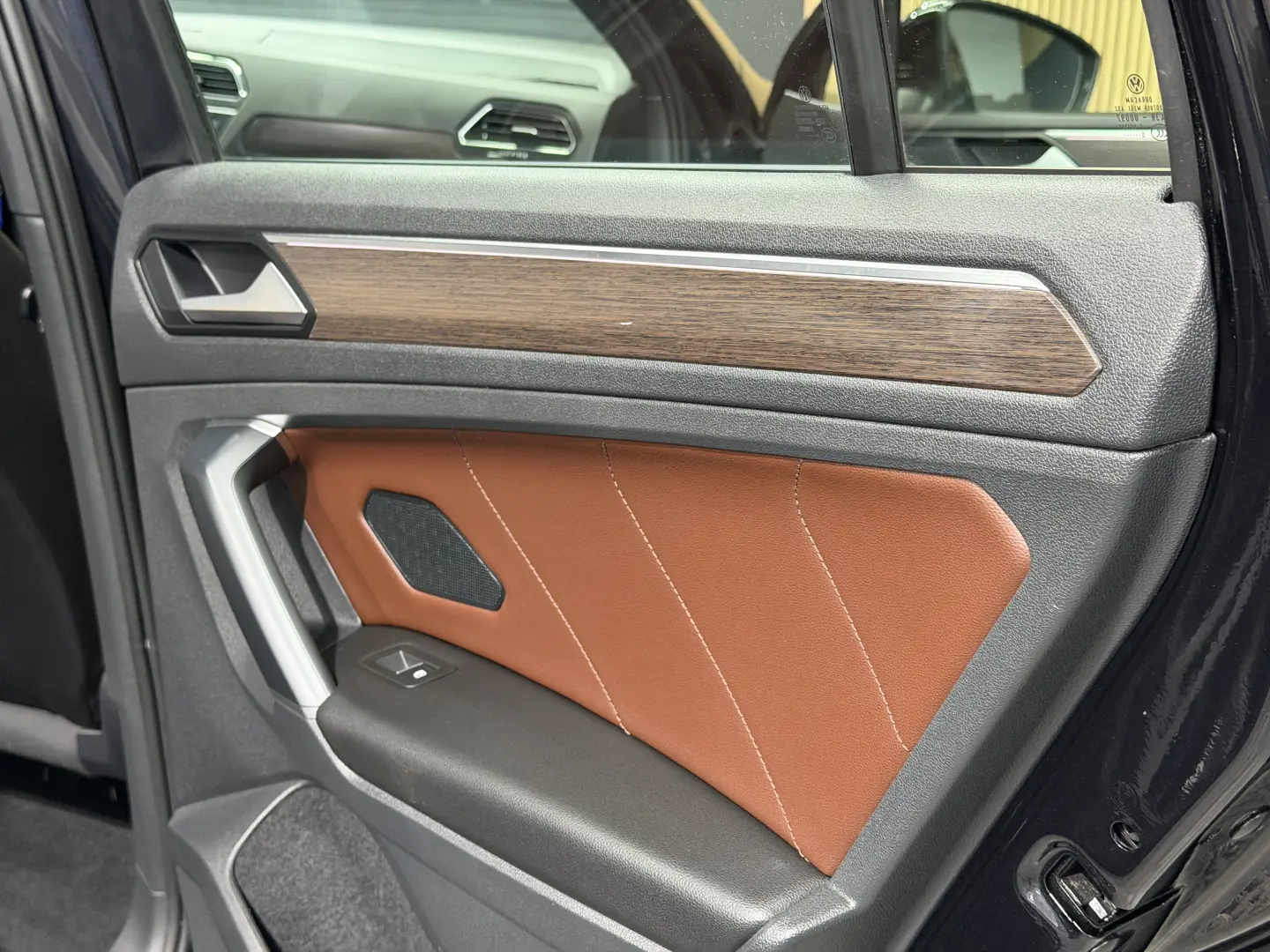 VOLKSWAGEN Tiguan 2.0 TDI SCR 4MOTION DSG Elegance