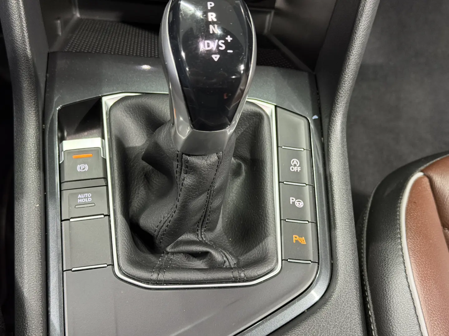 VOLKSWAGEN Tiguan 2.0 TDI SCR 4MOTION DSG Elegance