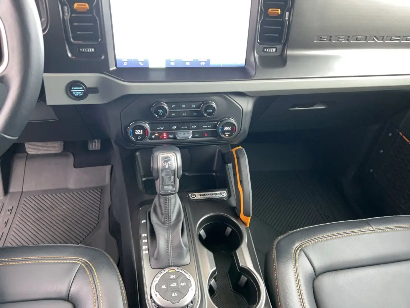 Bronco 2.7 V6 Badlands Navi Sync4 Hifi B&O Kamra