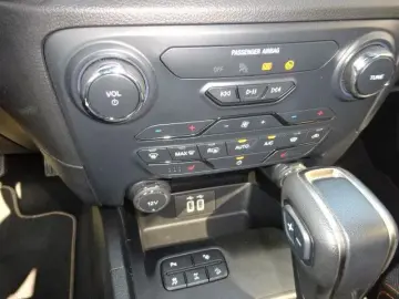 Ranger Doka 212PS Autm. Wildtrak 4x4 ACC Rollo