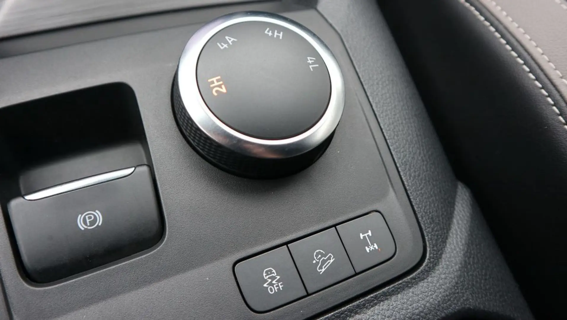 Amarok 3.0 TDI Aventura Doppelkab 4M-LED-LKZ-AHK