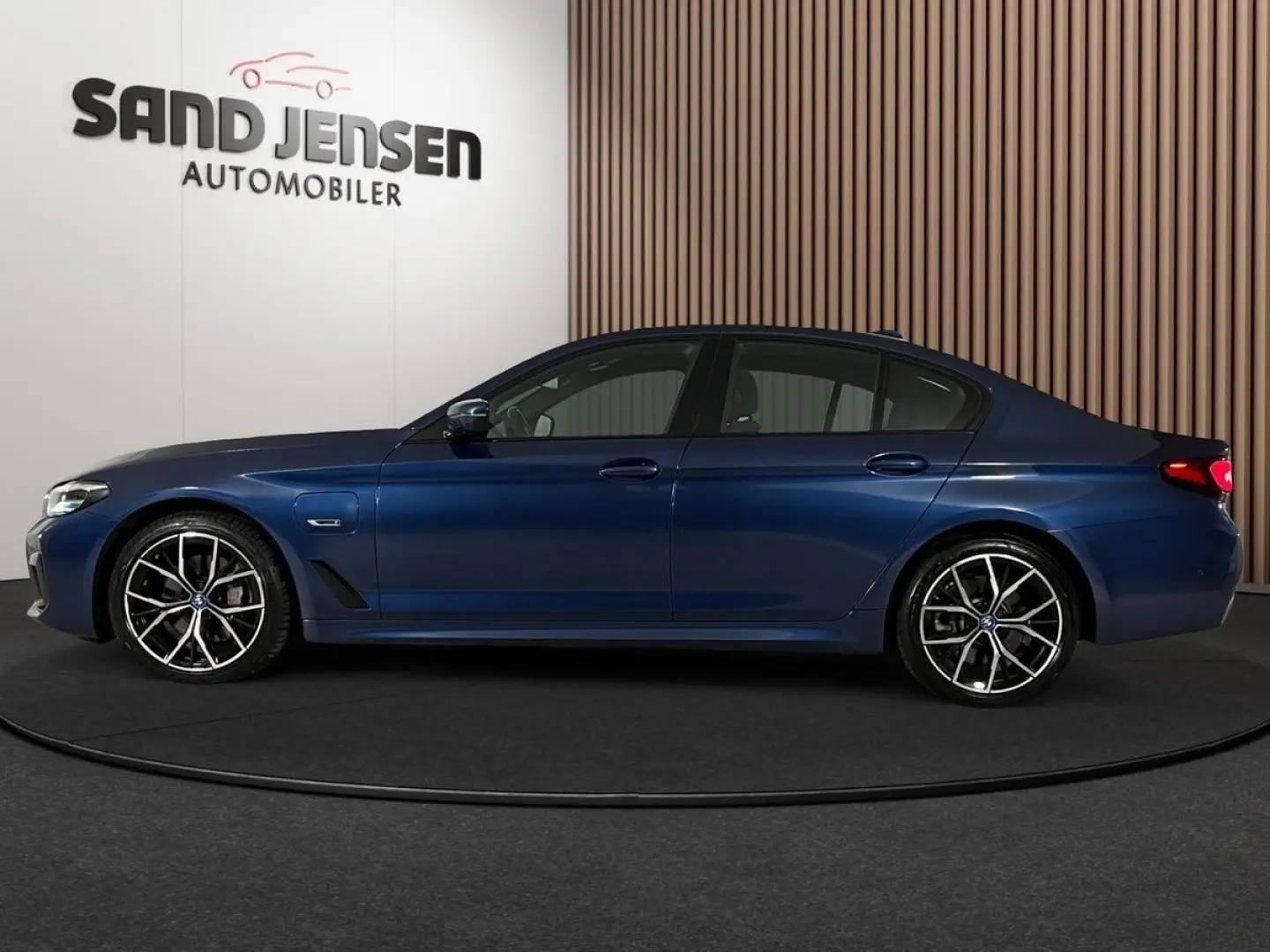 545e 3,0 xDrive Limo M-Sport AHK H&K ACC Shadow