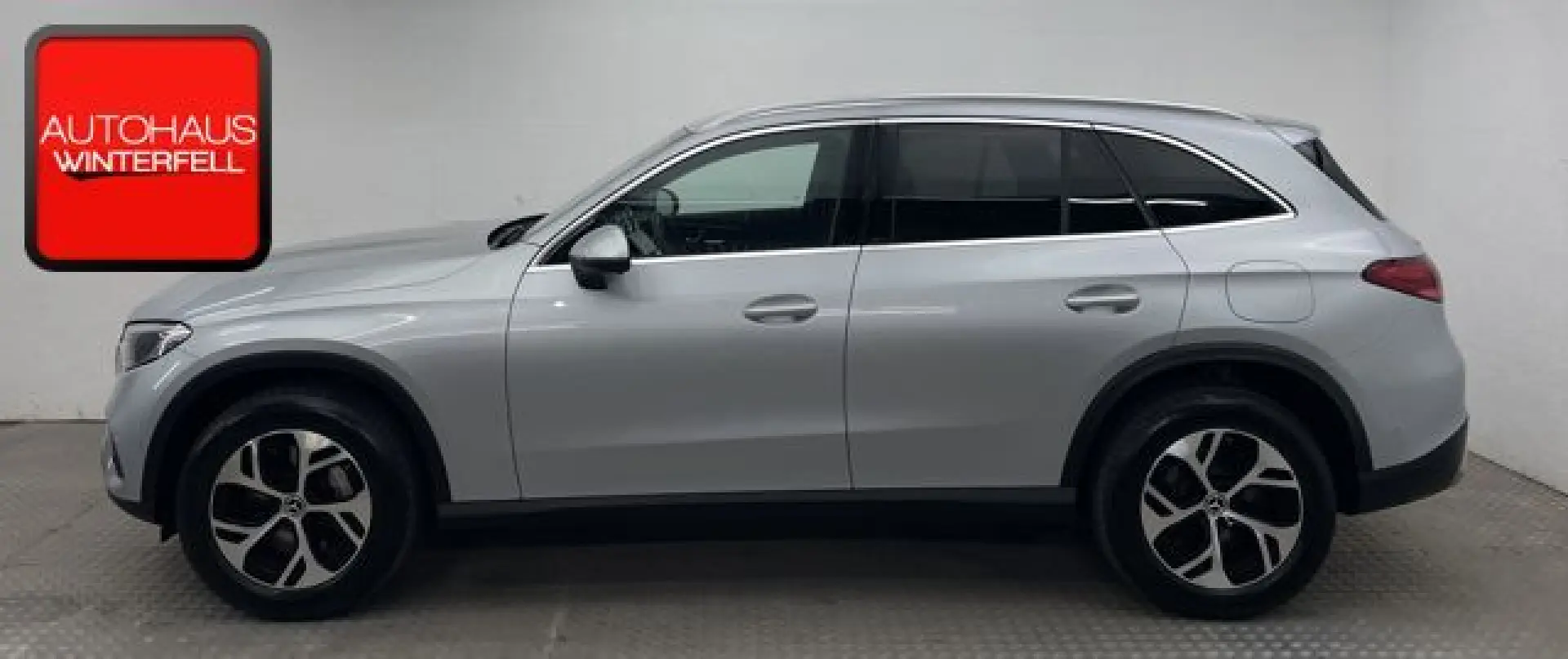 GLC 300 e 4M AVANTGARDE MEMO+MASSAGE+BURMESTER+