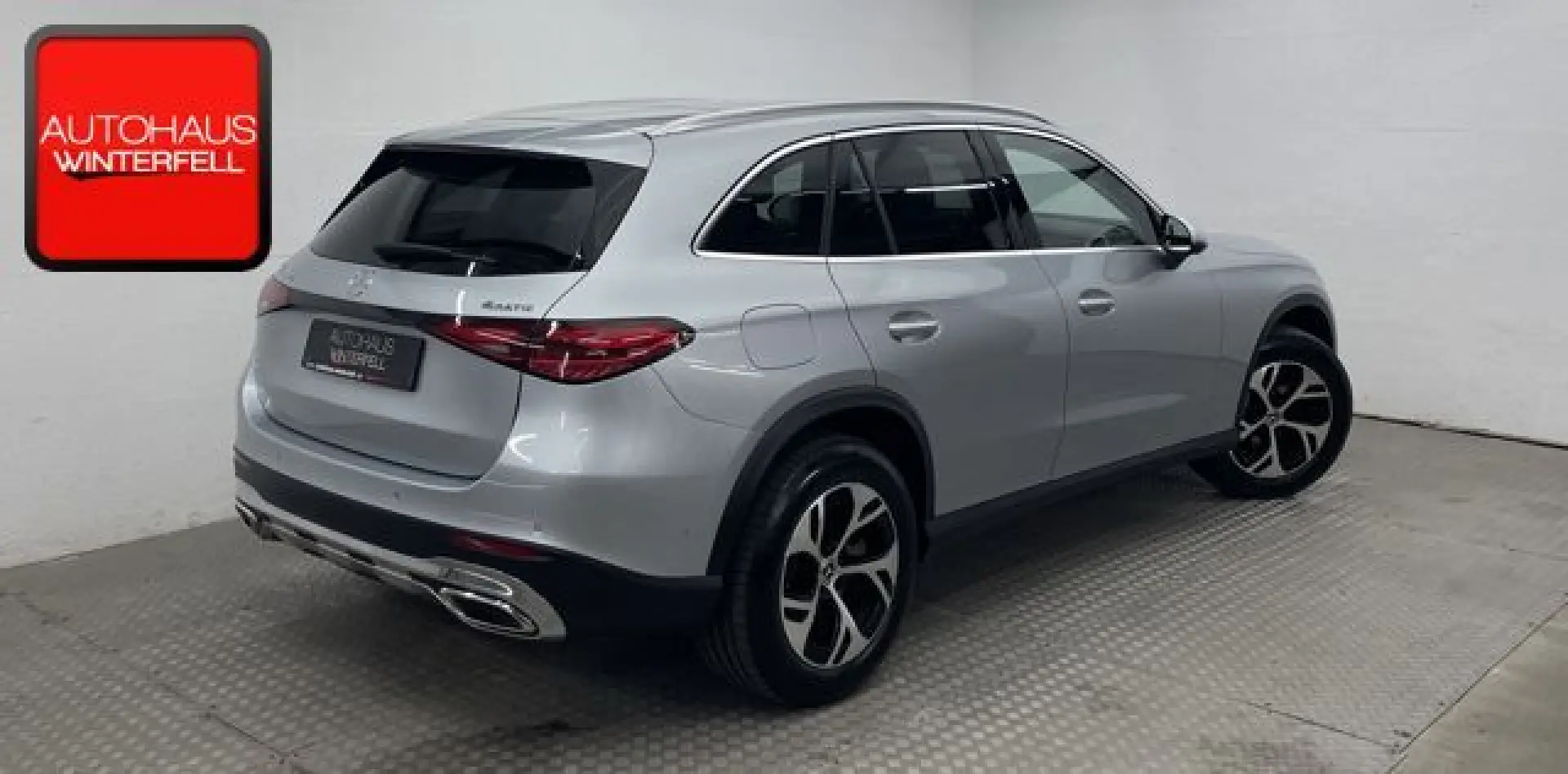 GLC 300 e 4M AVANTGARDE MEMO+MASSAGE+BURMESTER+