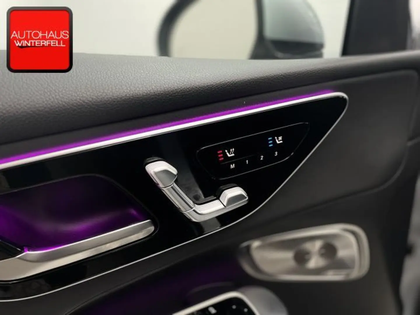 GLC 300 e 4M AVANTGARDE MEMO+MASSAGE+BURMESTER+