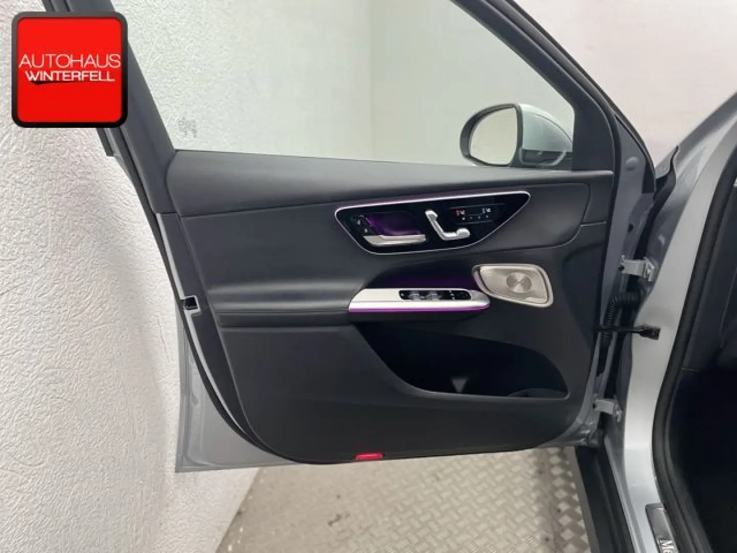 GLC 300 e 4M AVANTGARDE MEMO+MASSAGE+BURMESTER+